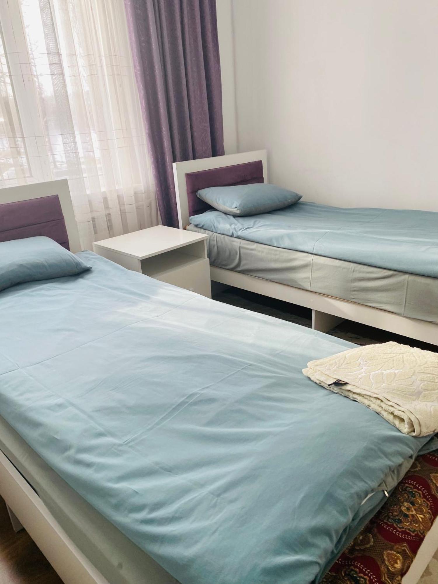 Bed and breakfast Karakol-Guest Extérieur photo